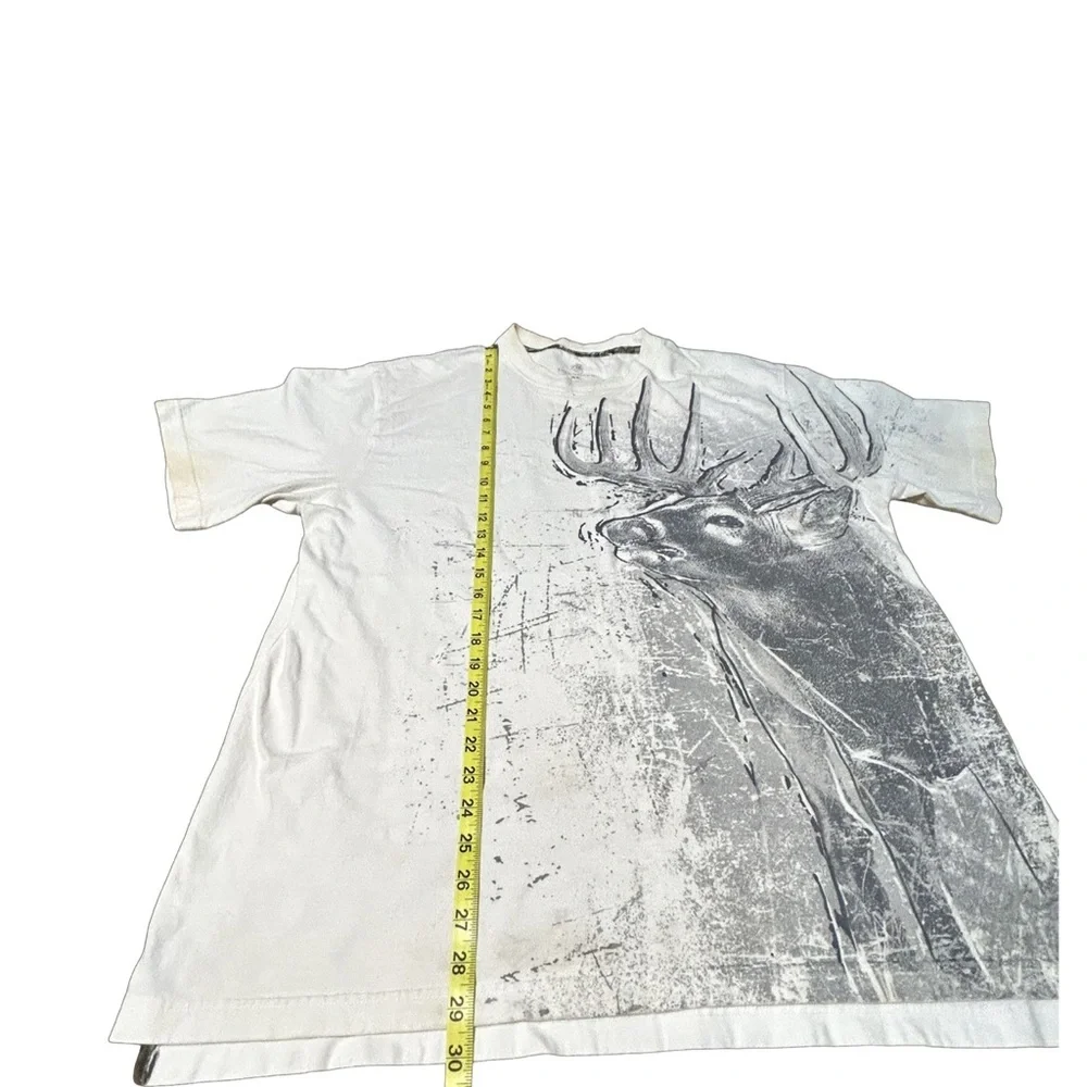 Legendary XL Deer Buck Graphic Tee Distressed Camo Trim Hunting - Picture 4 of 14